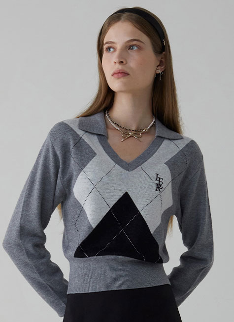 Argyle Jacquard Collar V-Neck Sweater_Charcoal